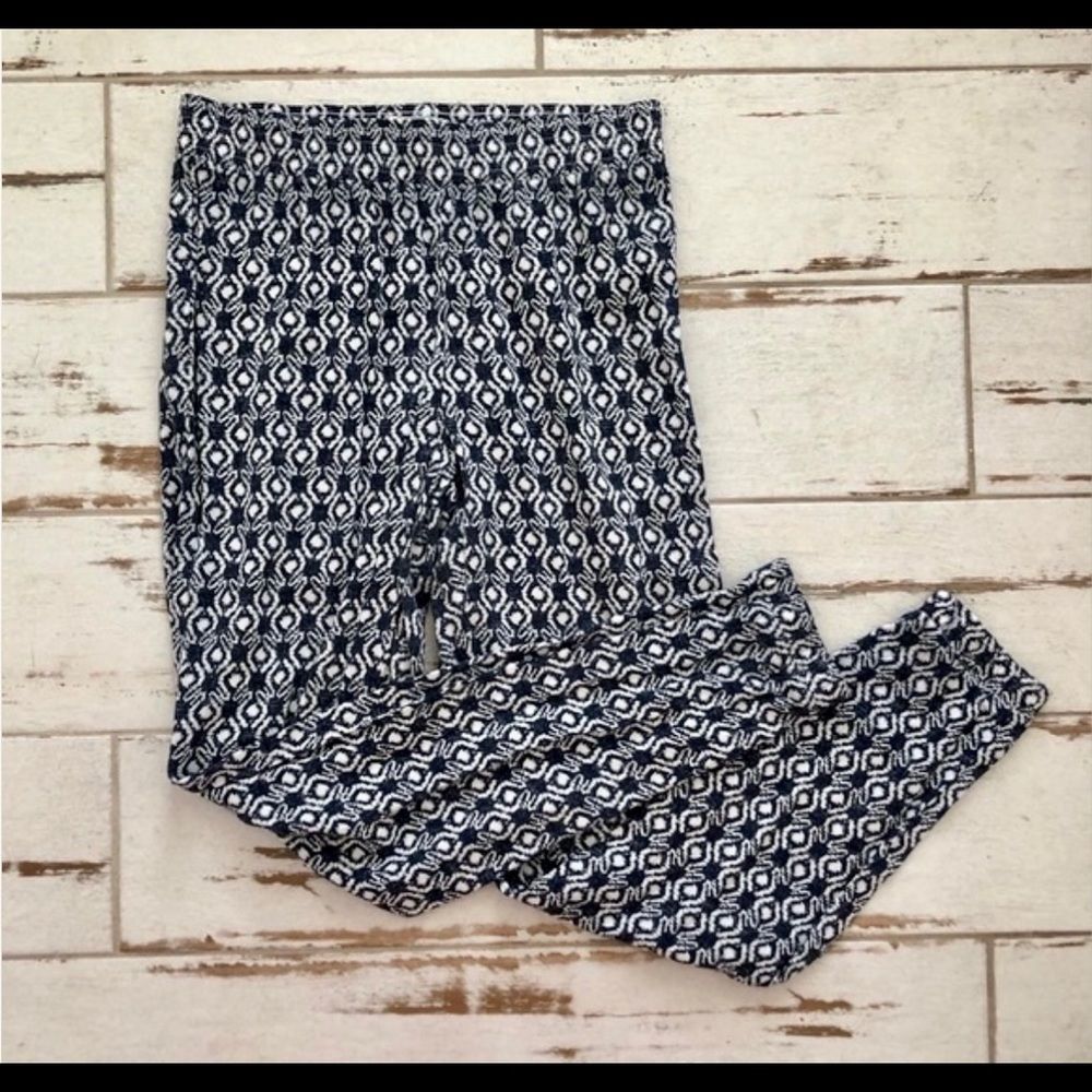 Hollister jogger pants- lounge pants  SZ MED